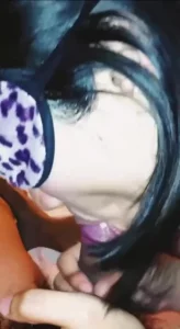 母狗主动口交